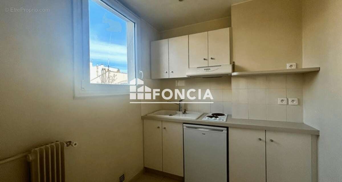 Appartement à PARIS-20E