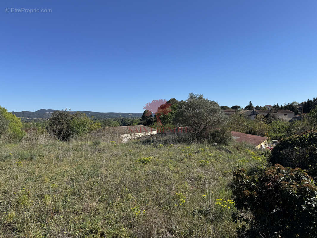 Terrain à SAINT-JEAN-DE-FOS