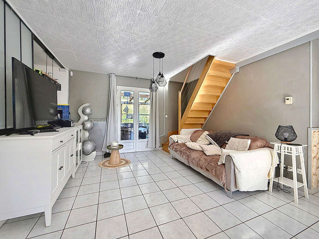 Maison à SAINT-MARTIN-LE-BEAU