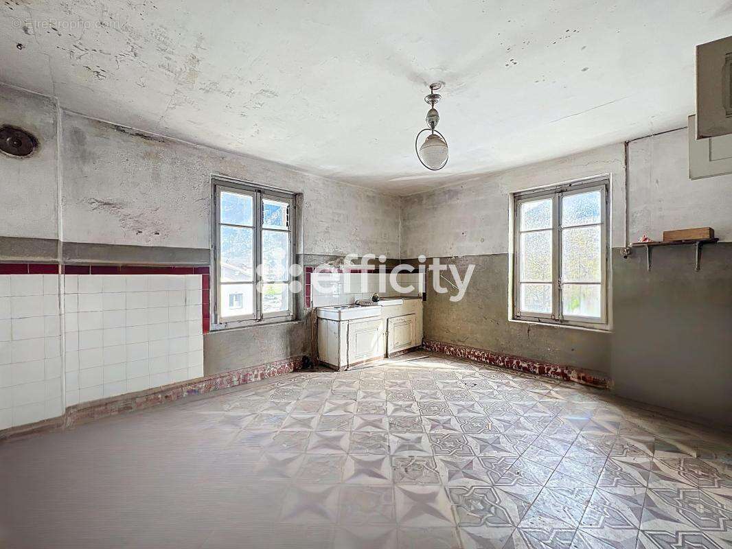 Maison à SAINT-PIERRE-EN-FAUCIGNY