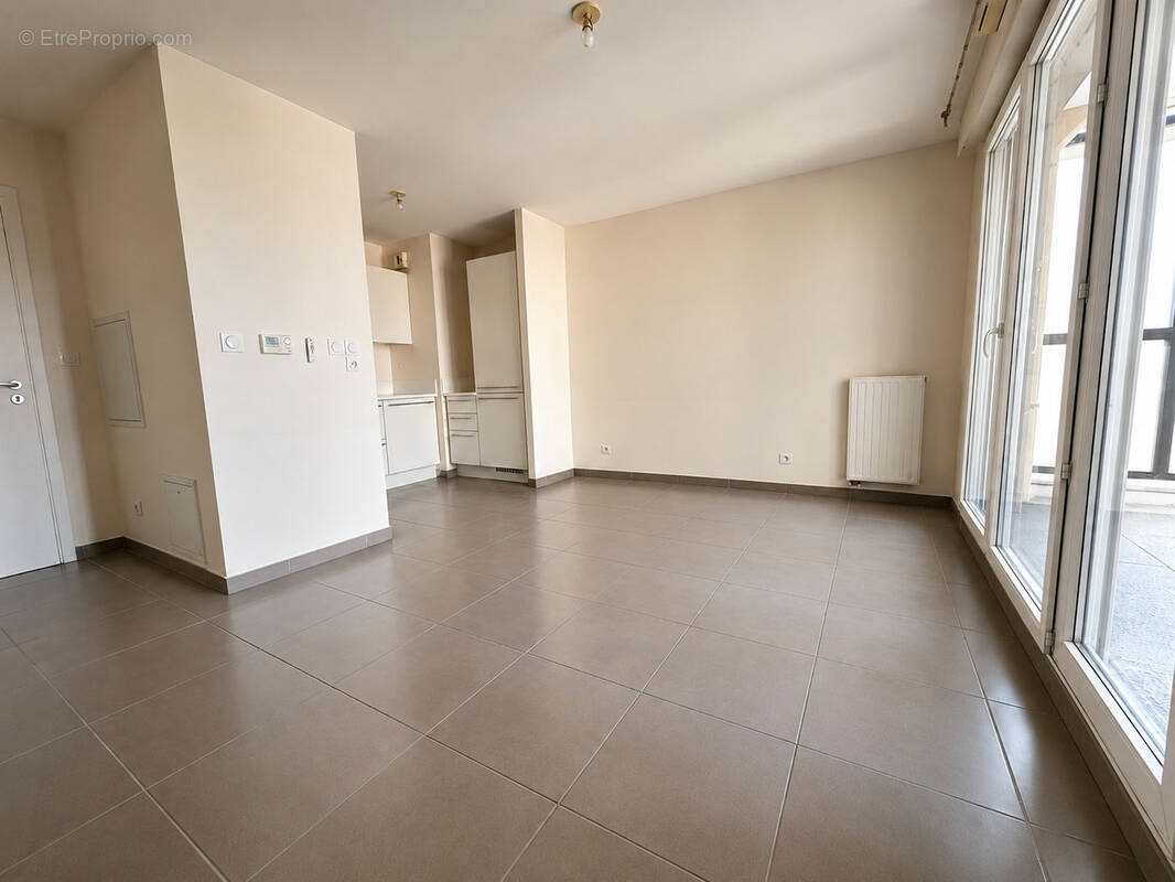 Appartement à MARSEILLE-7E
