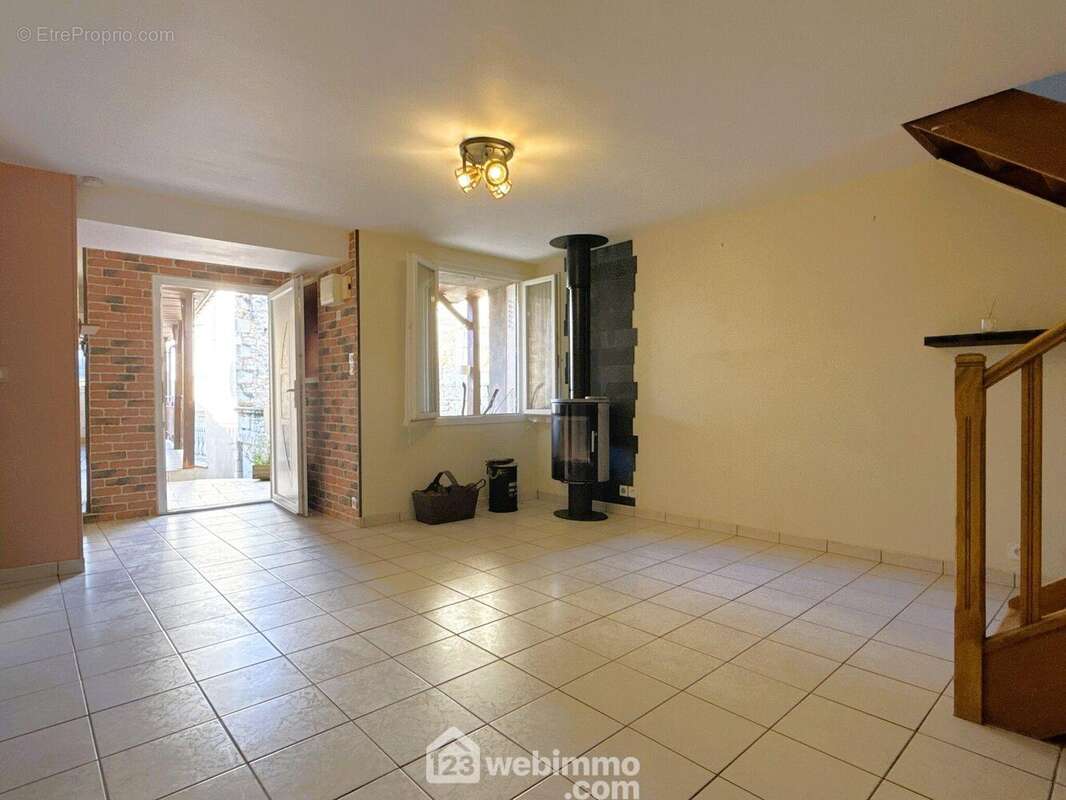 Vue opposée, - Maison à BUXEROLLES