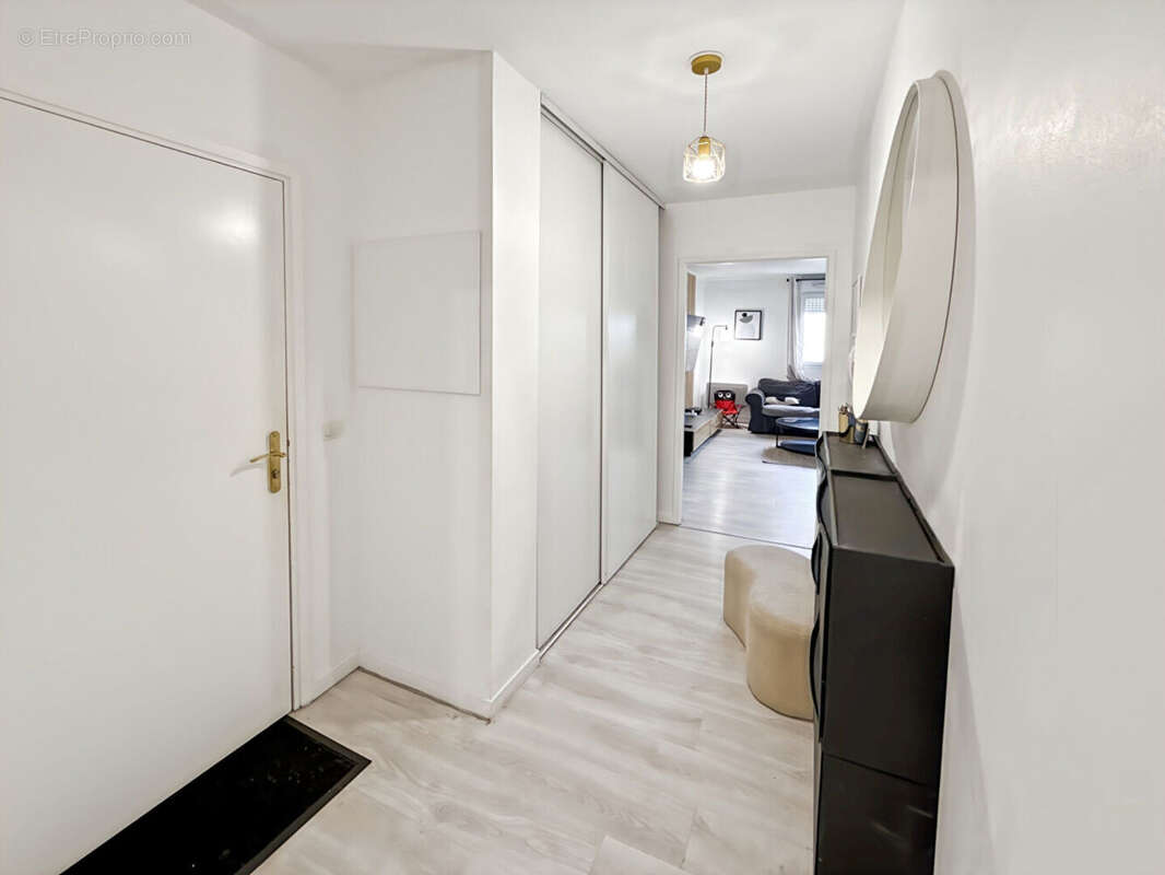 Appartement à MOISSY-CRAMAYEL