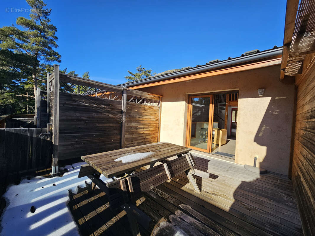 Appartement à CAILLE