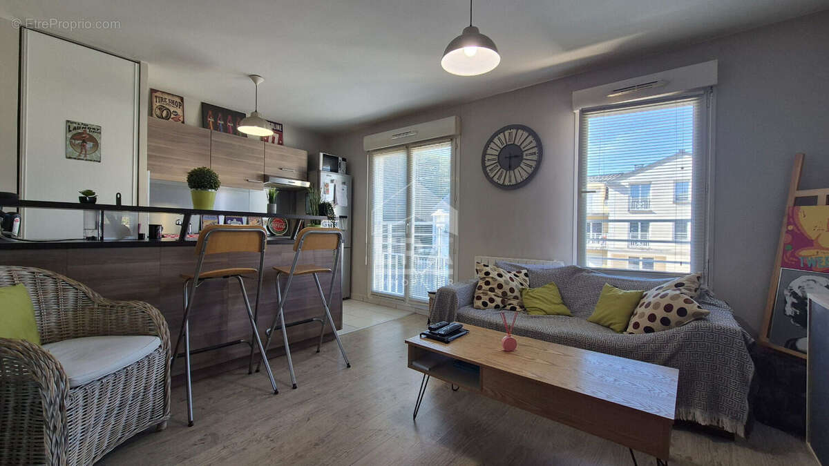 Appartement à BRIE-COMTE-ROBERT