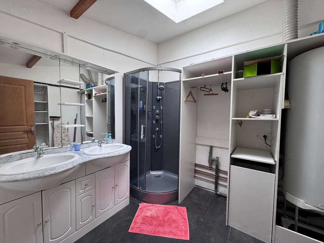 Maison à PARAY-VIEILLE-POSTE