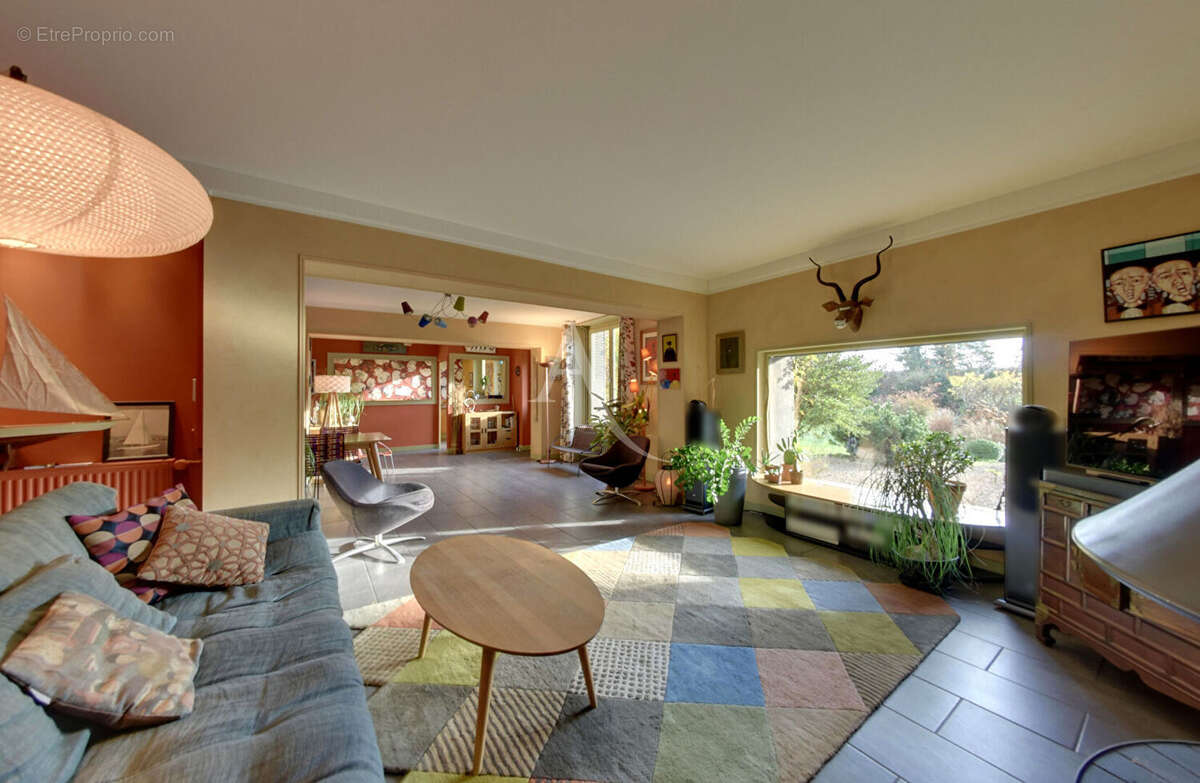 Maison à CHAMPS-SUR-YONNE