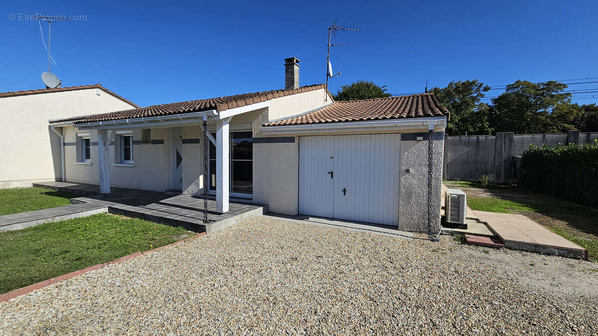 Maison à BLANQUEFORT