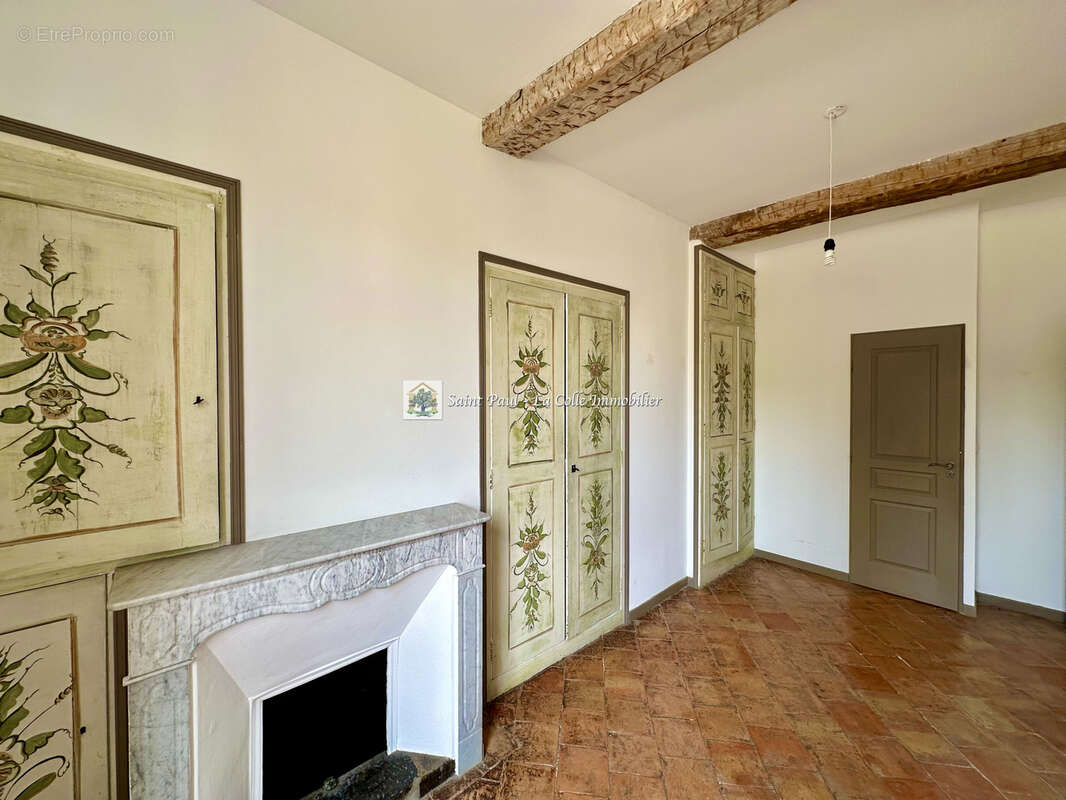 Appartement à LA COLLE-SUR-LOUP