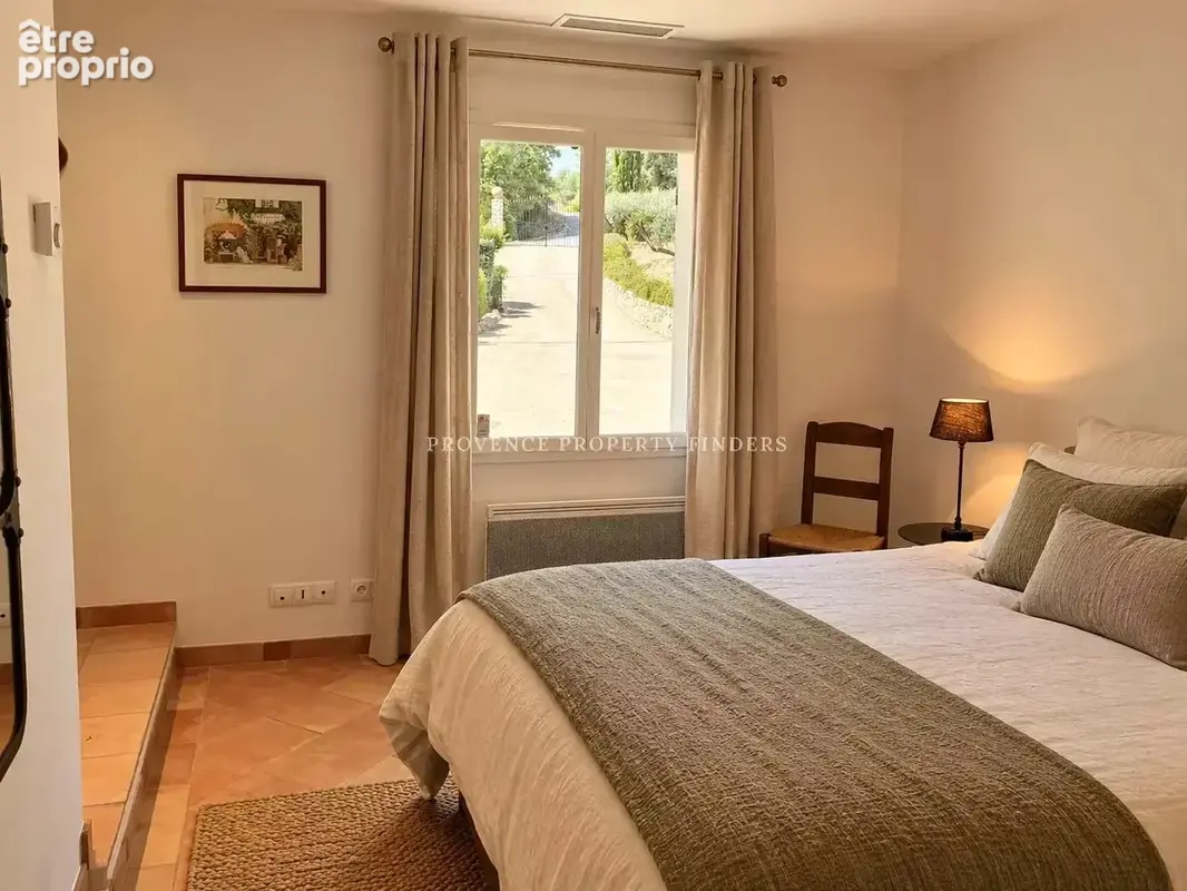 Exclusivité.   Belle maison a Salernes, 6 chambres, Piscine chauffée. - photo 12