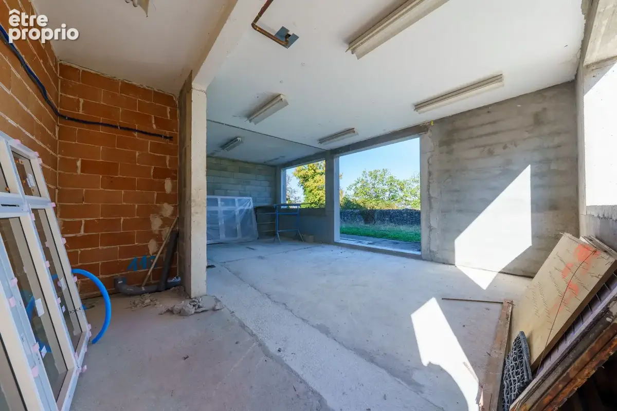 Thonon-les-Bains - Appartement 2 pièces avec jardin à aménager - photo 1