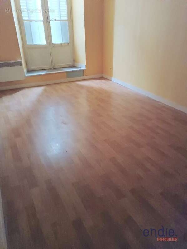 Maison à SAINT-JUNIEN