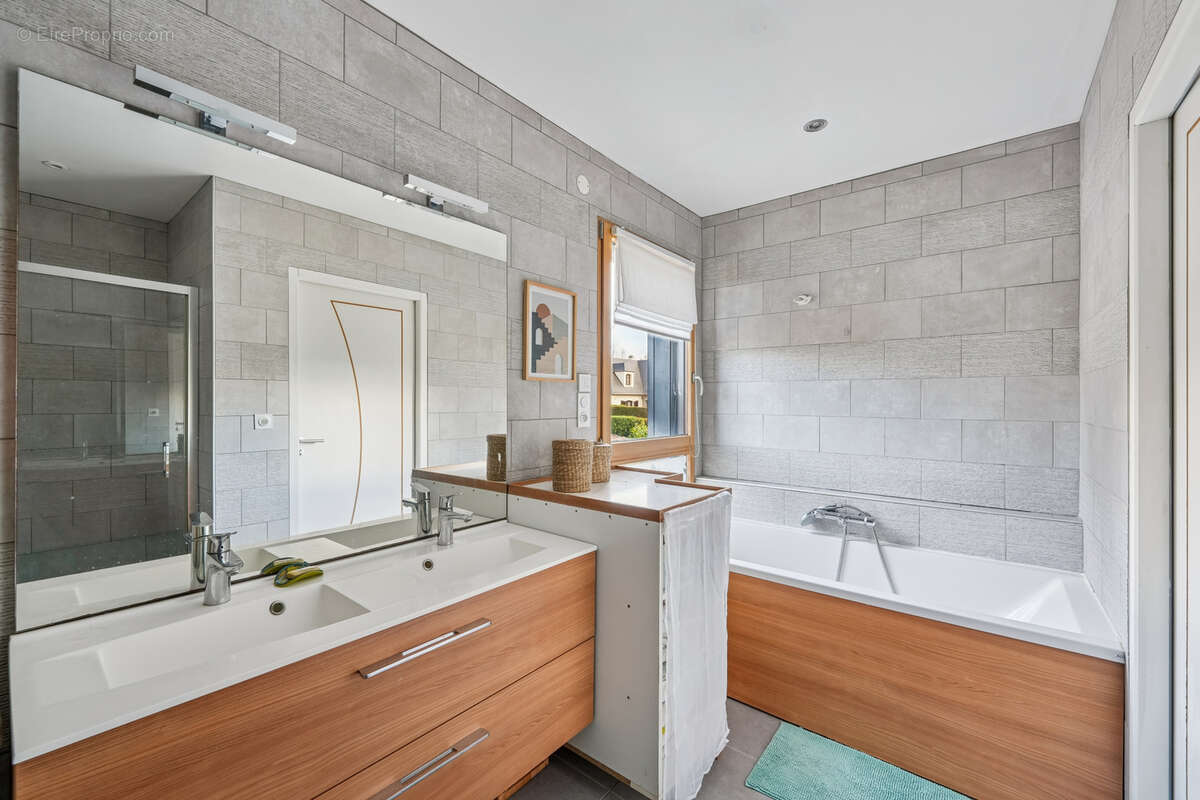 Maison à SAVIGNY-SUR-ORGE