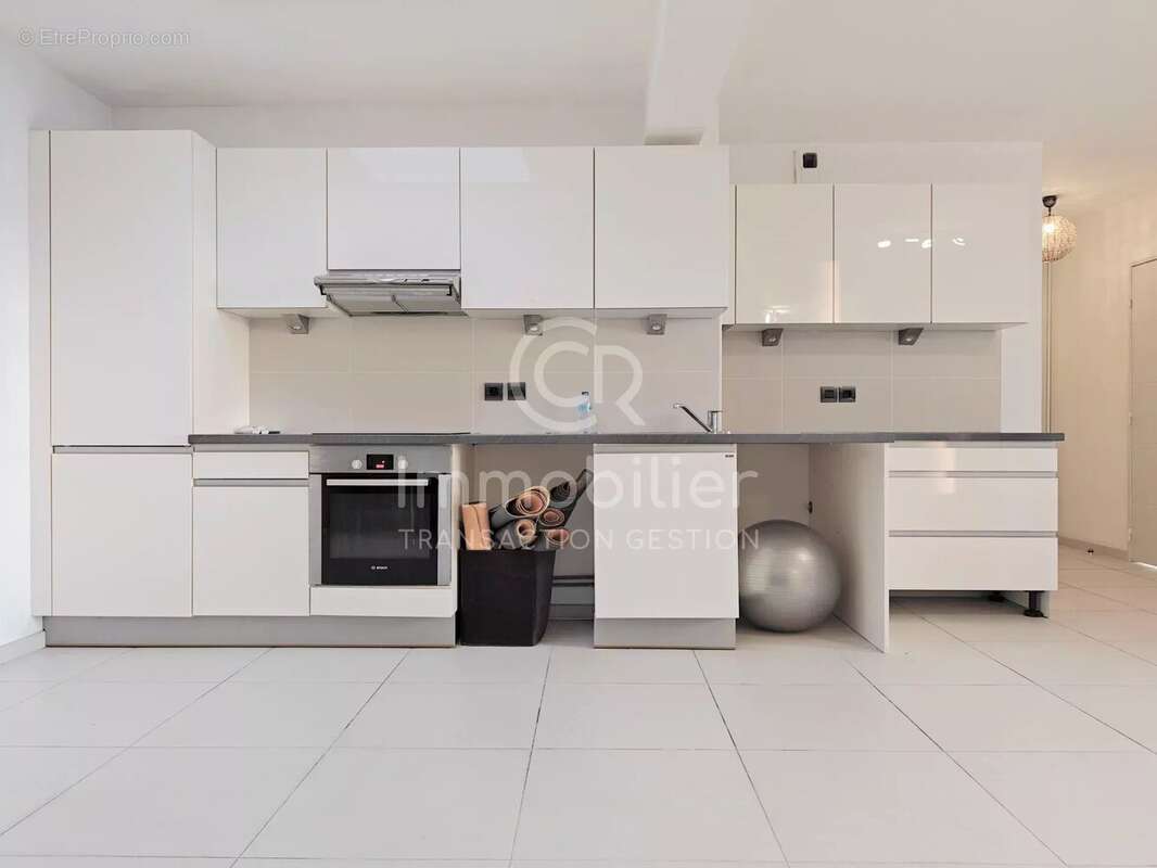 Dernier etage t3 70 m² - residence 2013 - plages 300m - photo 5