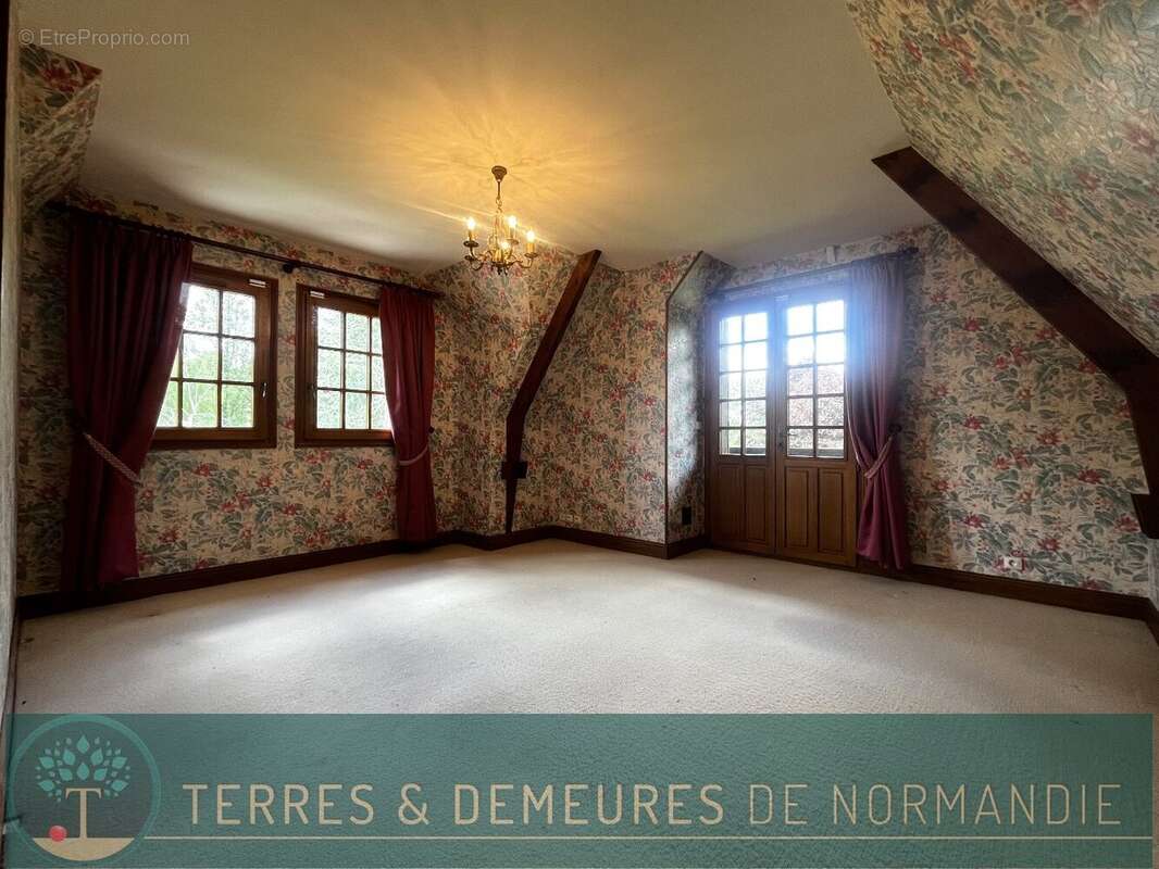 Maison à BONNEVILLE-LA-LOUVET
