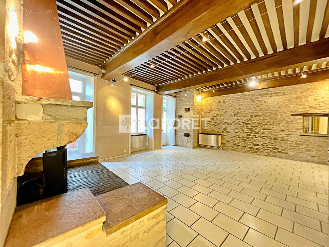 Maison à SAINT-AMOUR