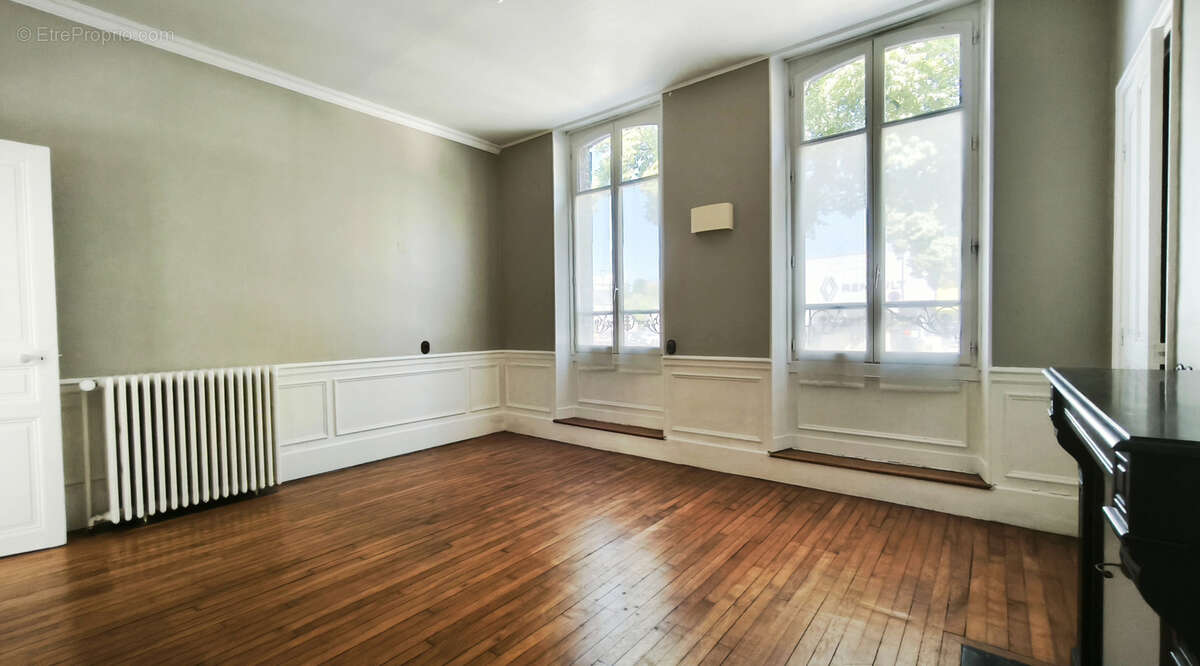 Très bel appartement rez de chaussée de centre ville avec jardin privatif - photo 5