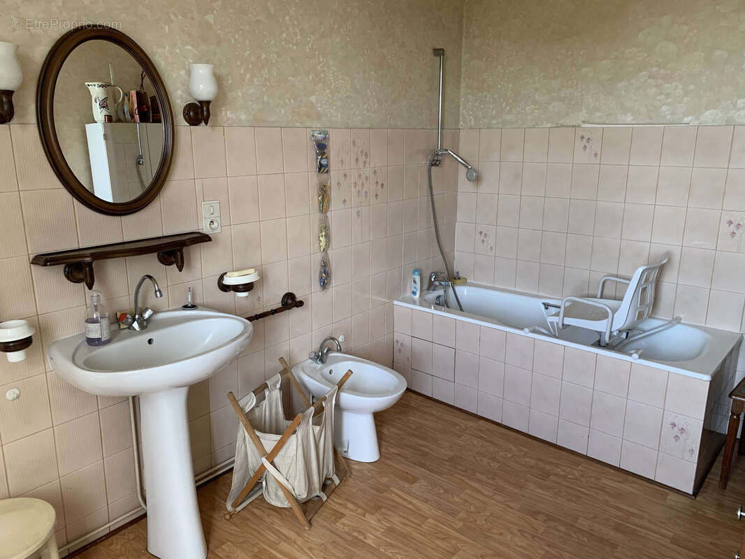 Maison à MASSERET
