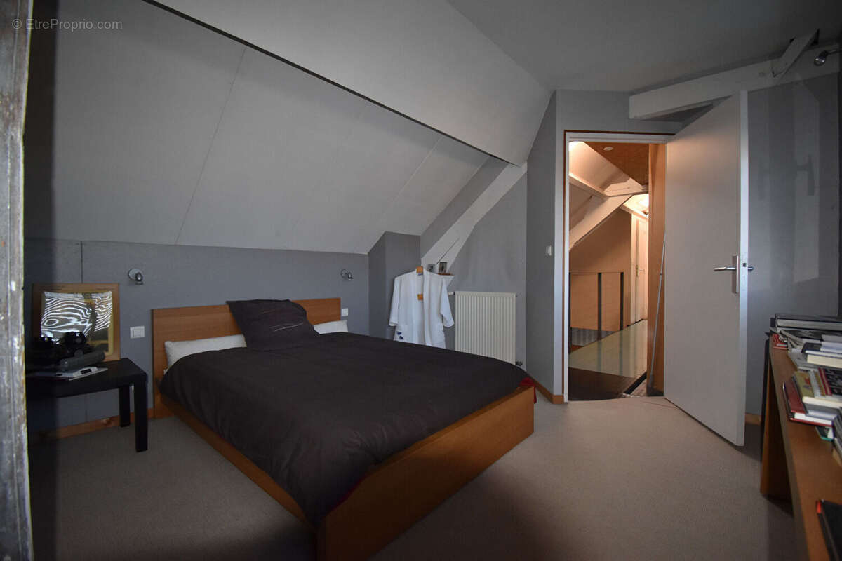 Maison à VARENNES-VAUZELLES