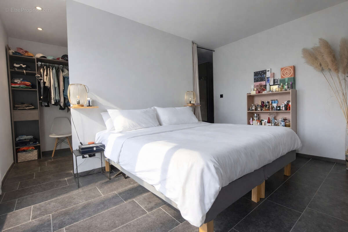 Maison à CHANAT-LA-MOUTEYRE