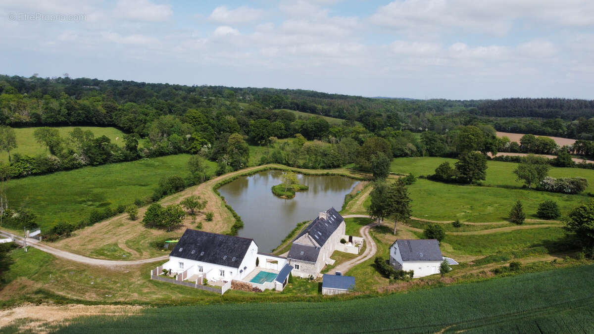 Maison à SAINT-SAUVEUR-LE-VICOMTE