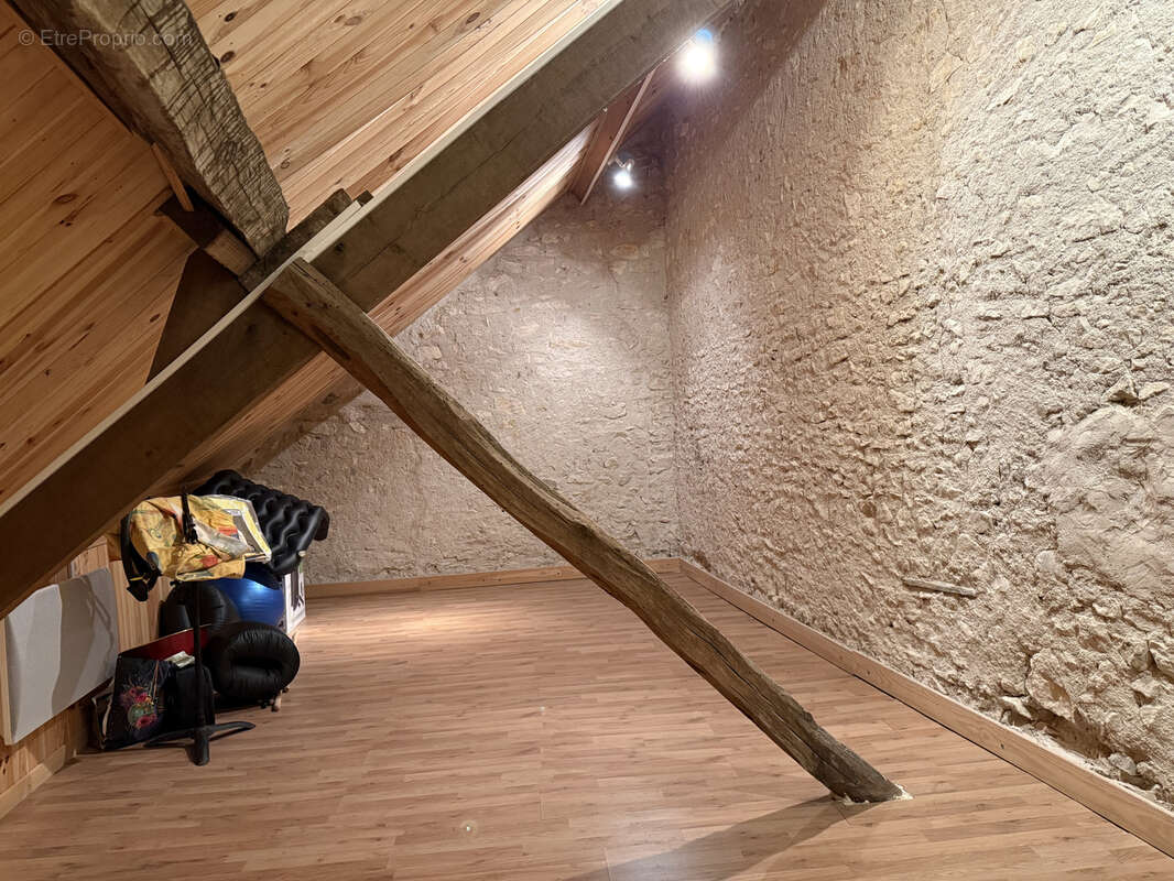 Maison à COSNE-COURS-SUR-LOIRE