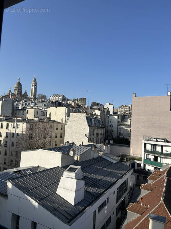 Appartement à PARIS-18E