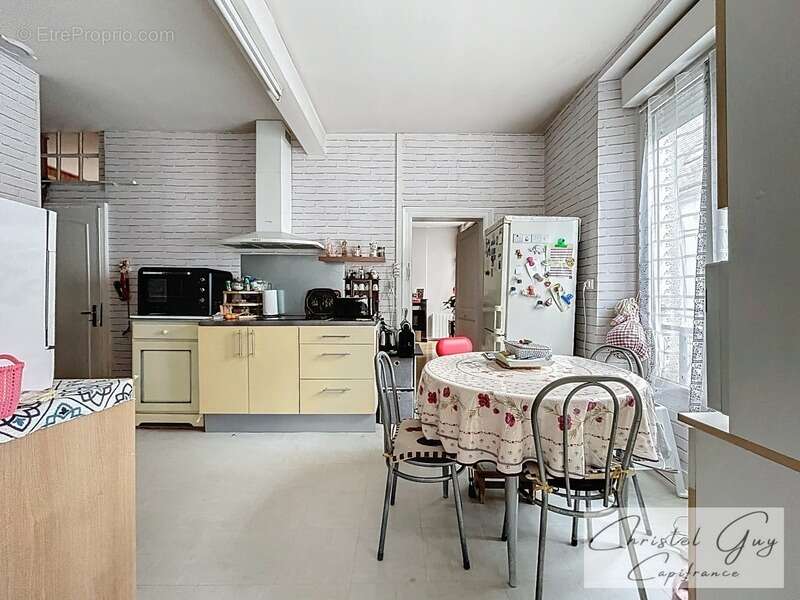 Appartement à CHATEAU-DU-LOIR