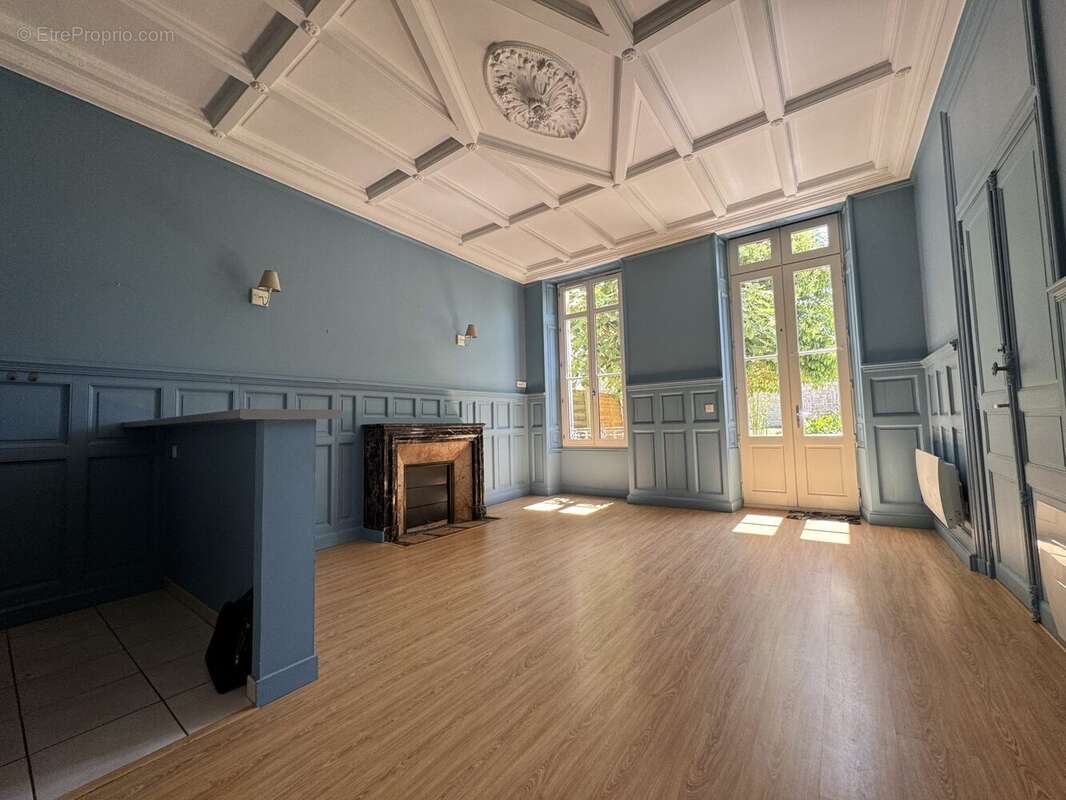 Appartement à SAINT-JEAN-D&#039;ANGELY