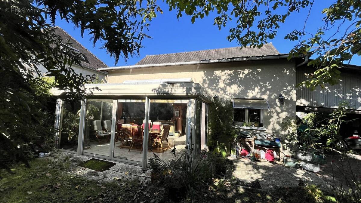 Maison à LA FRETTE-SUR-SEINE