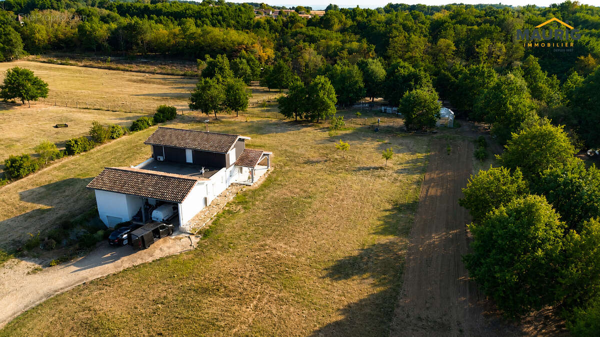 Villa de 200m2 garage avec 6.5 hectares ideal pour chevaux - photo 13