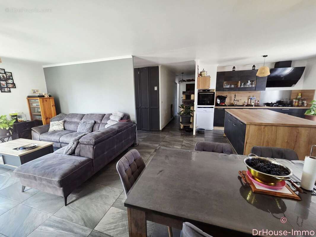 Maison 104 m² à Saint-Nazaire-D'aude  - photo 4