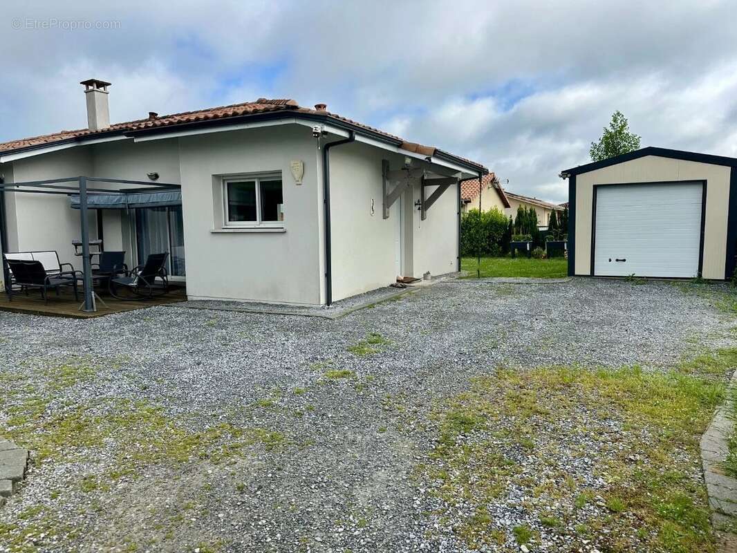 Maison à HAGETMAU