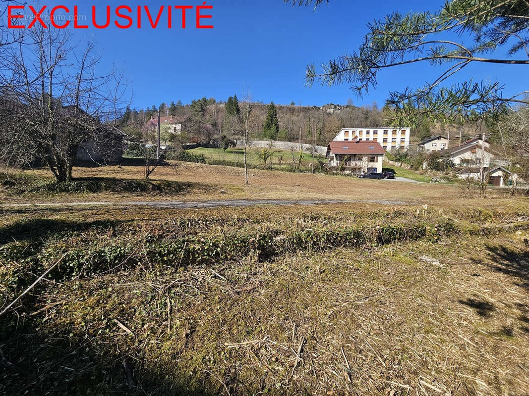 Terrain à LAVANS-LES-SAINT-CLAUDE