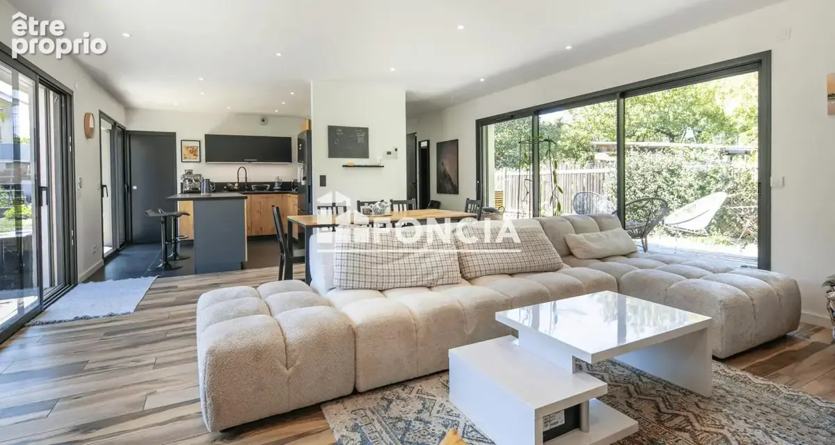 Maison contemporaine de 2019 située à Saint Martin d'Hères Village - photo 3