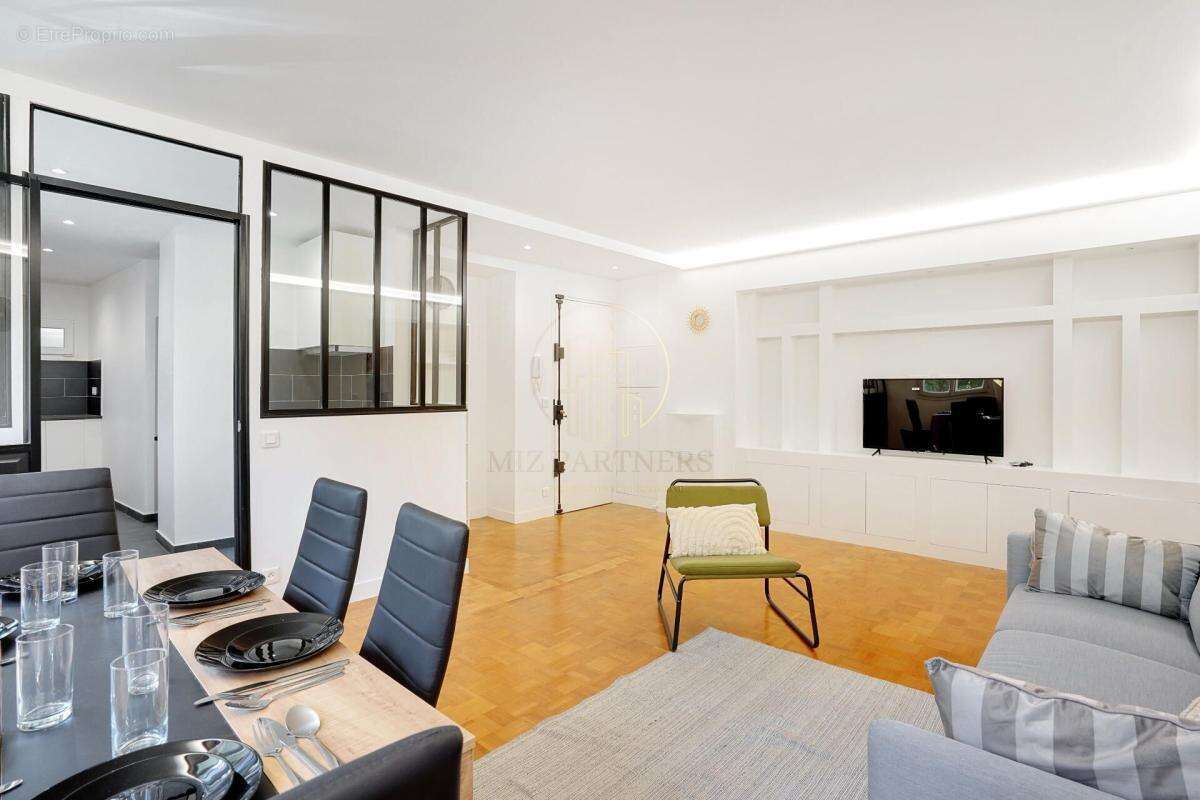 Appartement à PARIS-20E