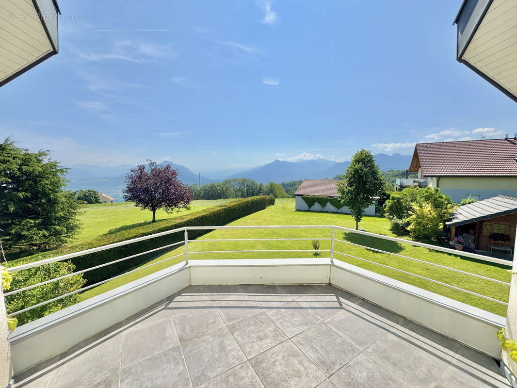 Maison à PERS-JUSSY