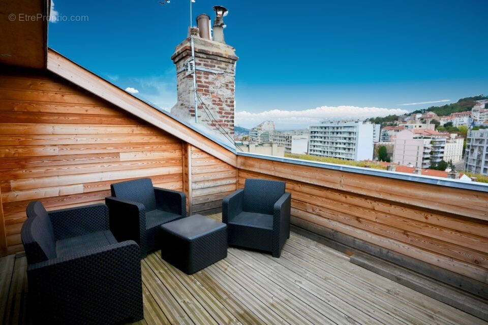 Appartement à SAINT-ETIENNE