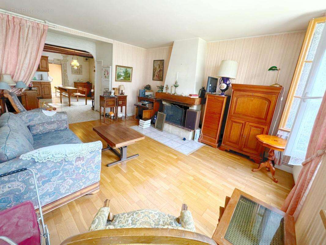 Maison à LA CHAPELLE-GAUTHIER