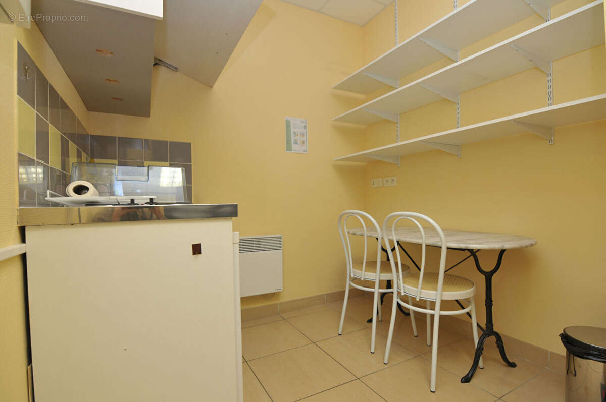 A Vendre - local commercial professionnel avec accès PMR - Berck - photo 3