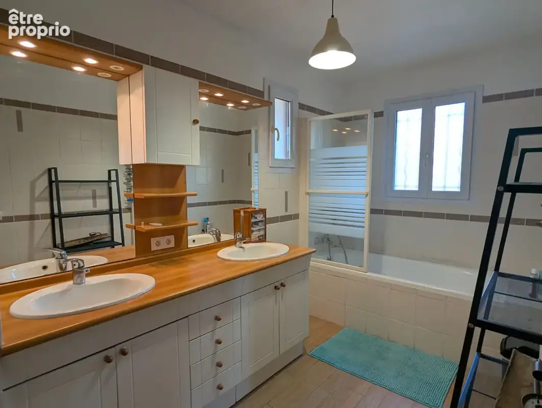 VILLECROZE charmante maison de 150 m², 4 chambres, piscine au calme - photo 12