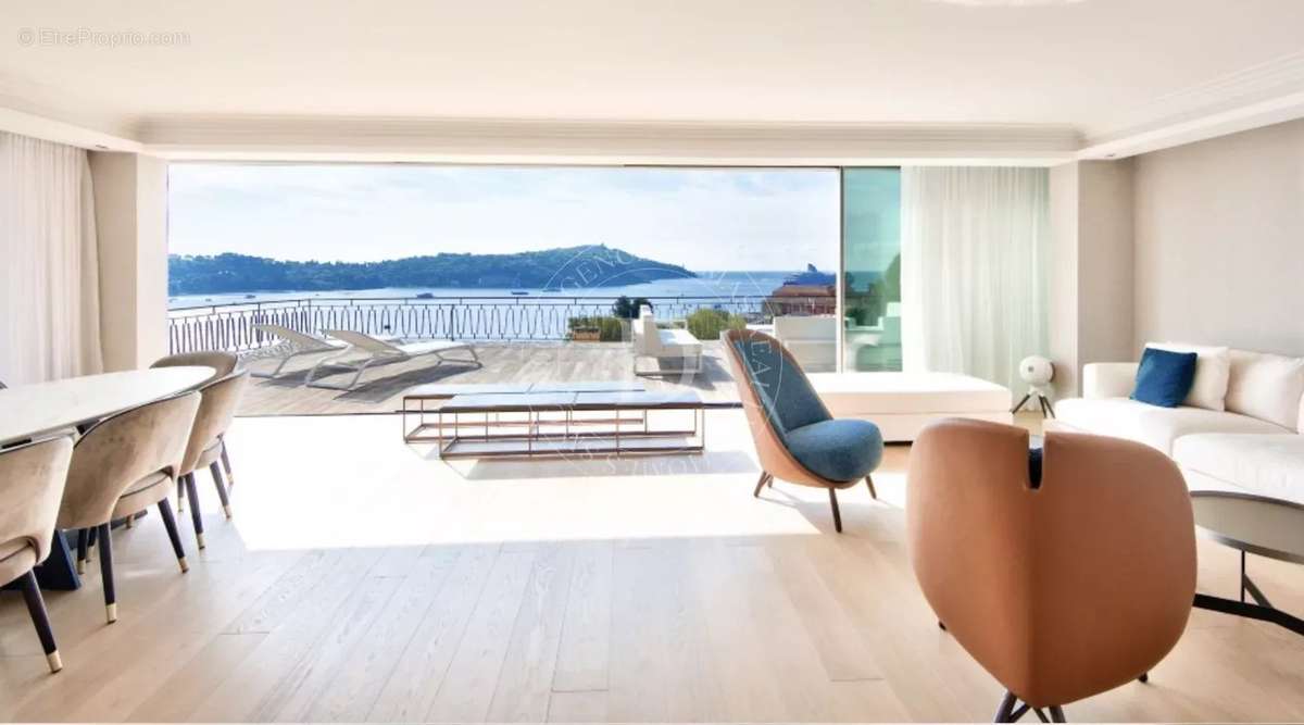 Appartement à VILLEFRANCHE-SUR-MER