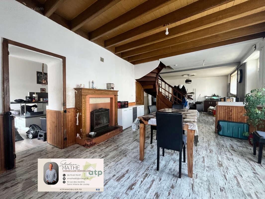 Maison de bourg, 3 ch dont une suite parentale + bureau + SDJ + garage, petit terrain de 350 m2 clos & arboré - photo 6