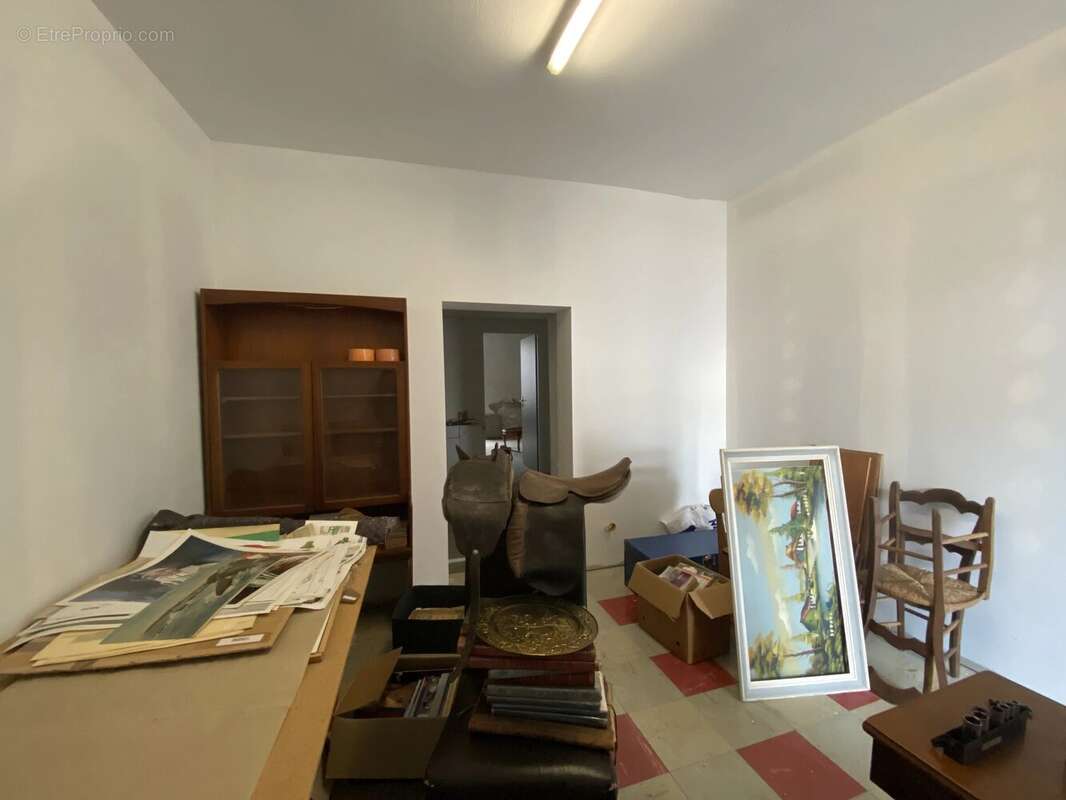 Jolie maison de ville à finir de rénover dans le centre du Dorat - photo 5
