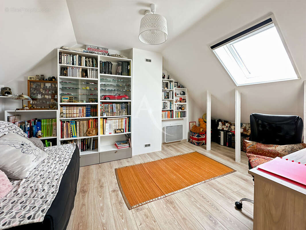 Maison à LES MUREAUX