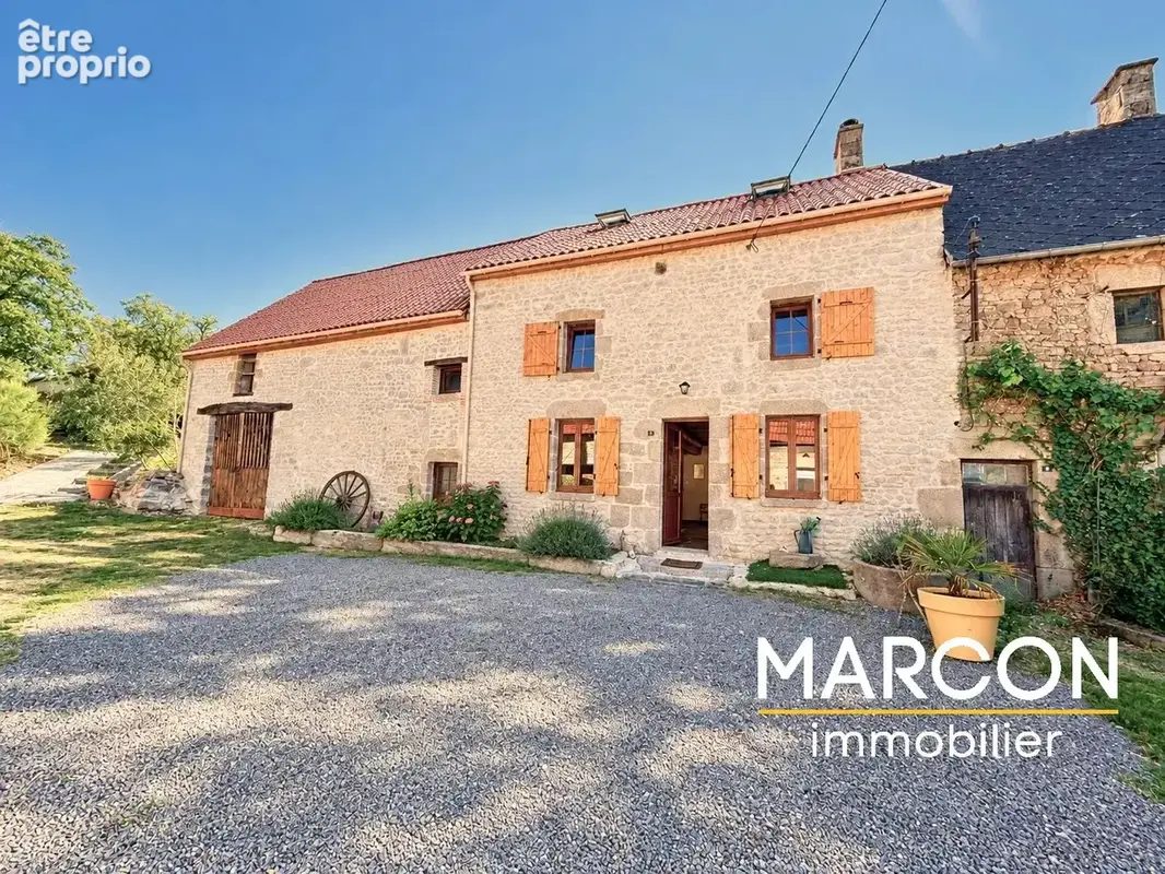 Maison à LE BOURG-D'HEM