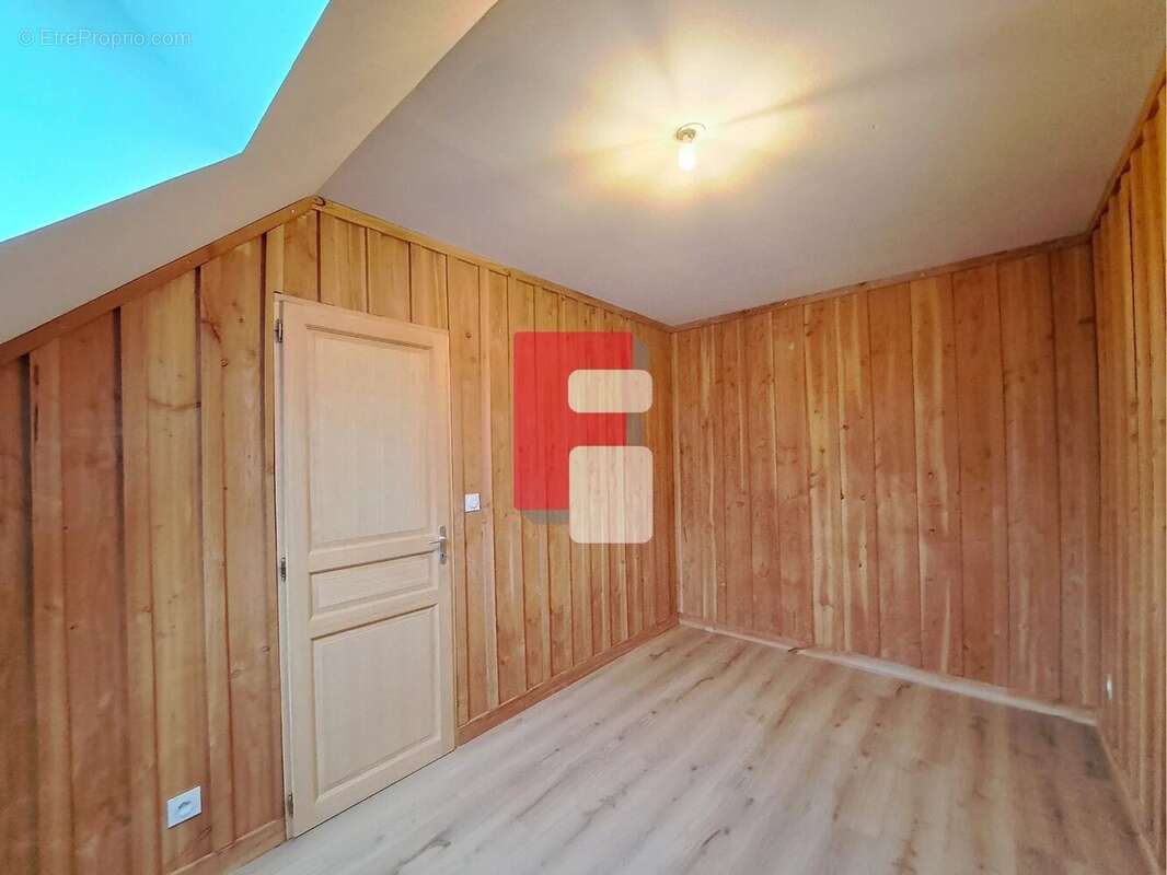 Maison à COURTERANGES