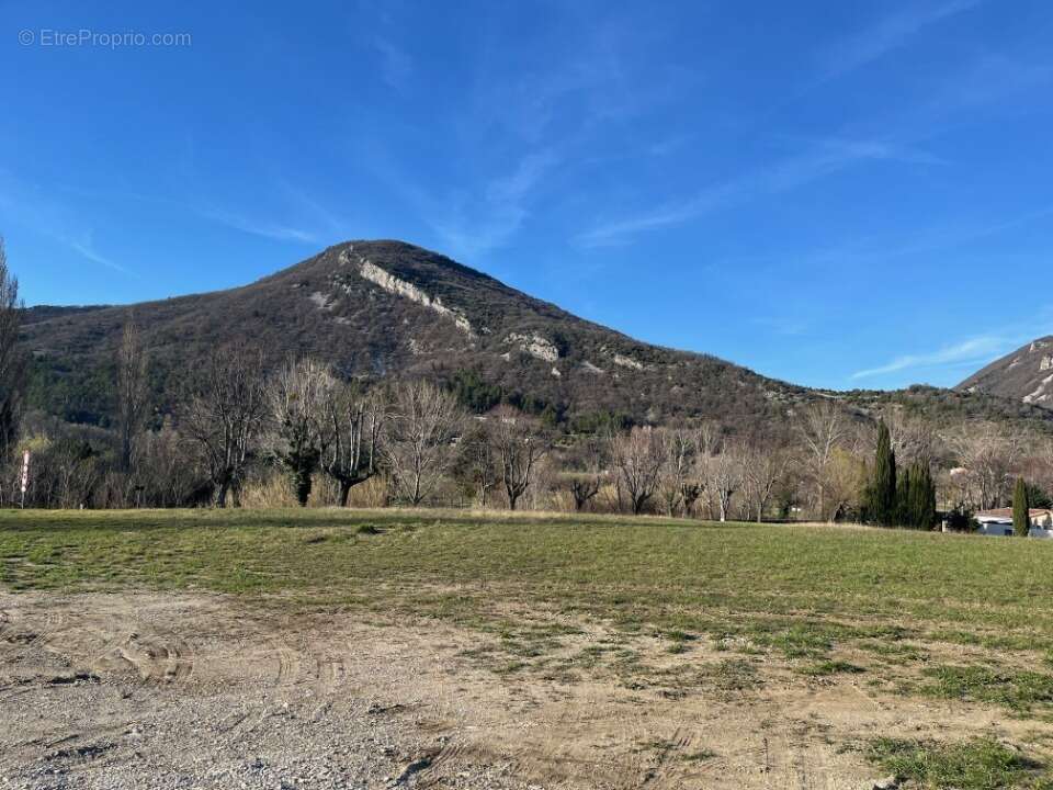 Terrain à PONT-DE-BARRET