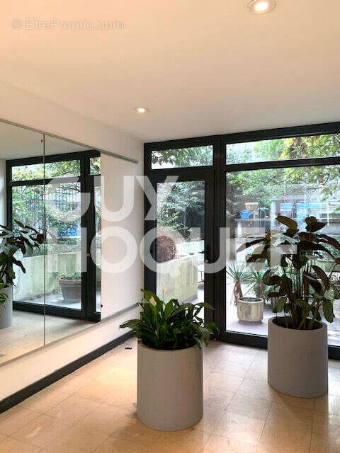 Parking à PARIS-18E