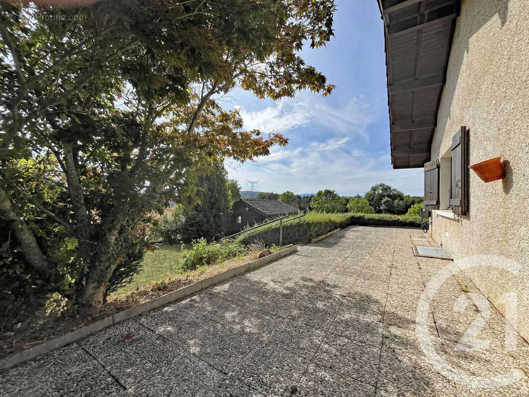 Maison à PERRIGNIER